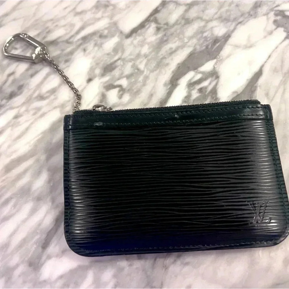 Louis Vuitton Black Card Holder with Chain - Pre Loved - Picture 3 of 5